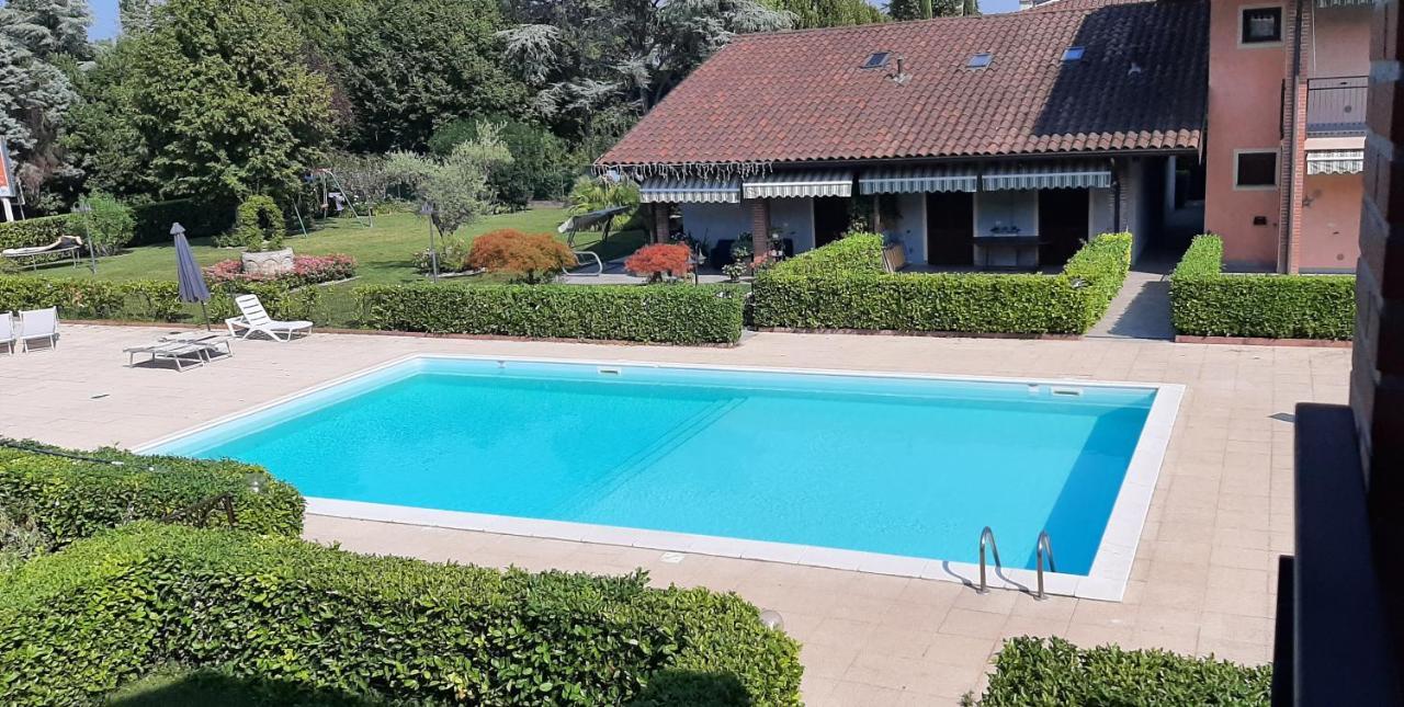 شقة Casa Maganda Vista Lago Tra Peschiera Del Garda E Sirmione المظهر الخارجي الصورة